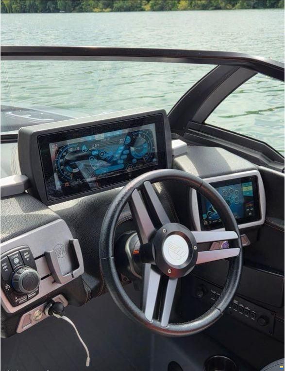 Malibu Wakesetter 22MXZ