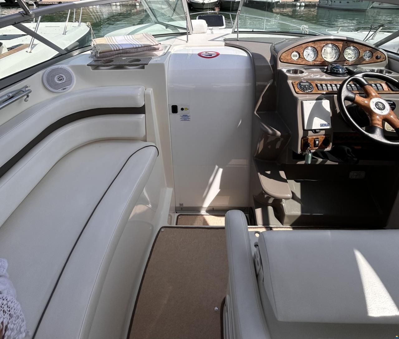 Rinker 280