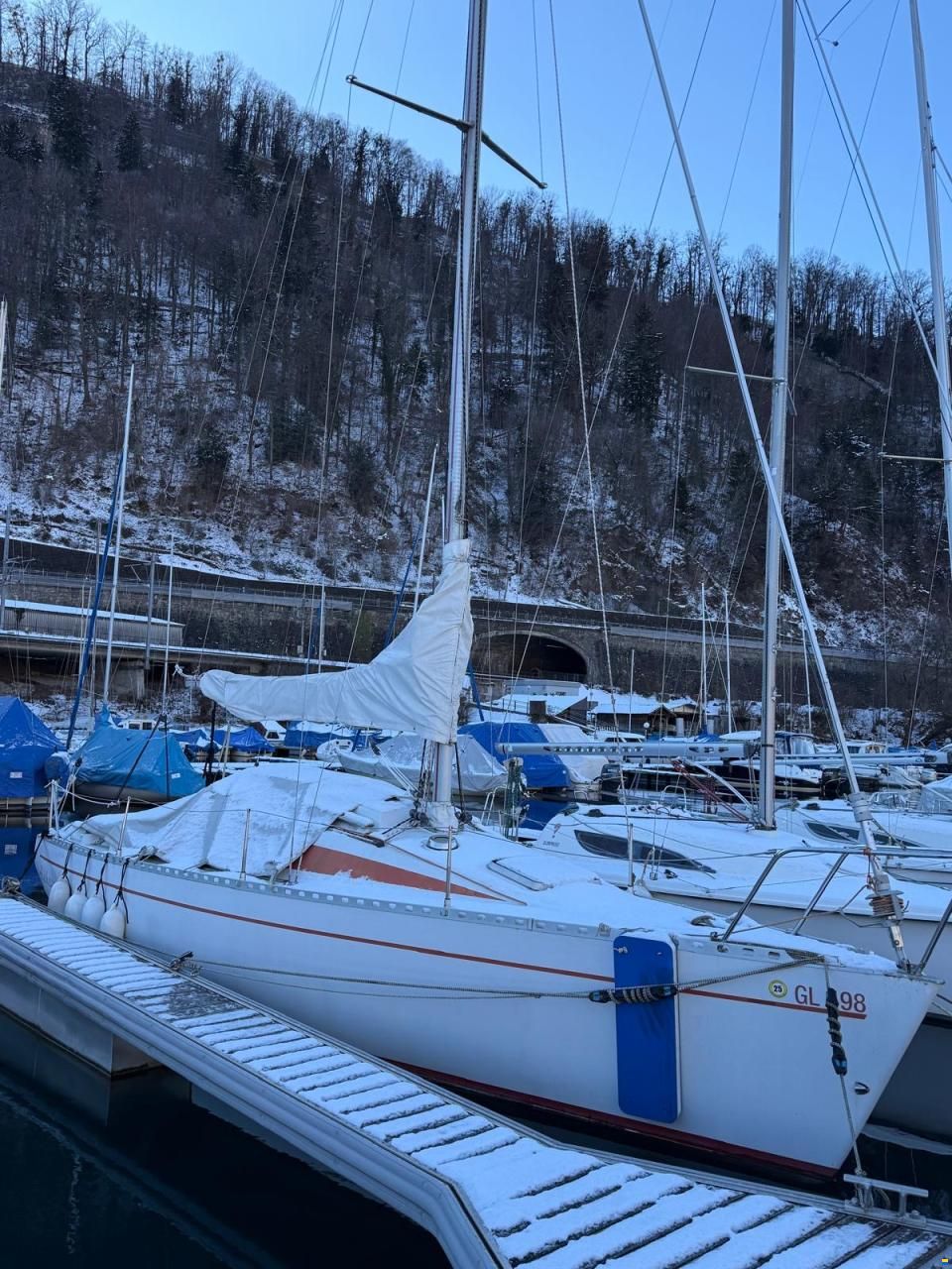 Comet 28 Race