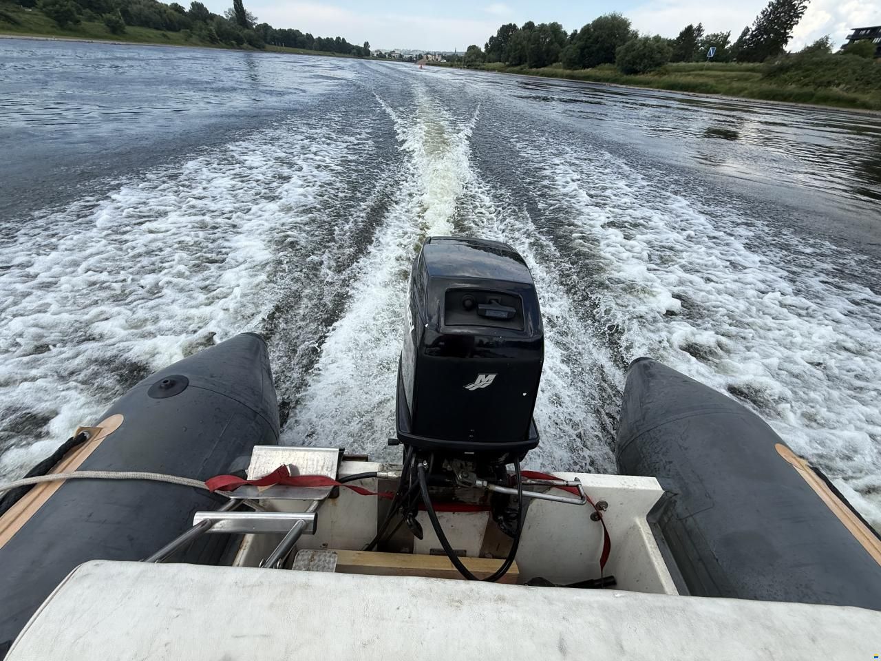 AB Marine Schlauchboot mit Festrumpf