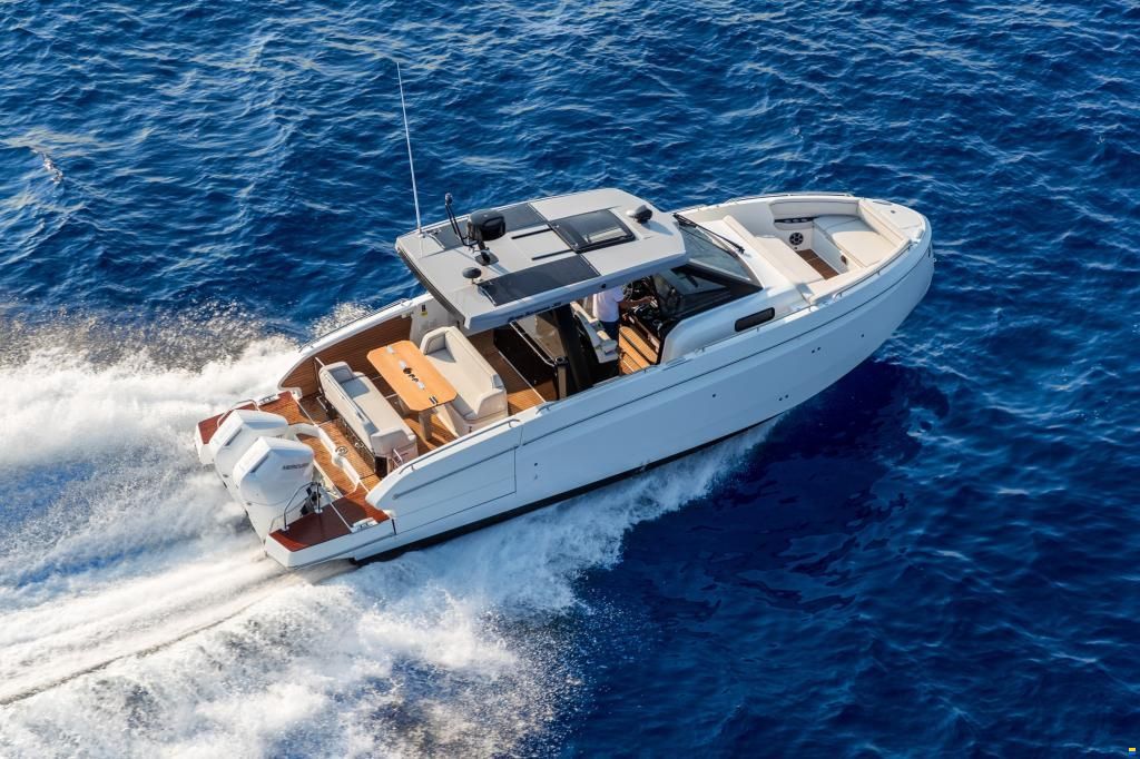 Beneteau Gran Tourismo 35