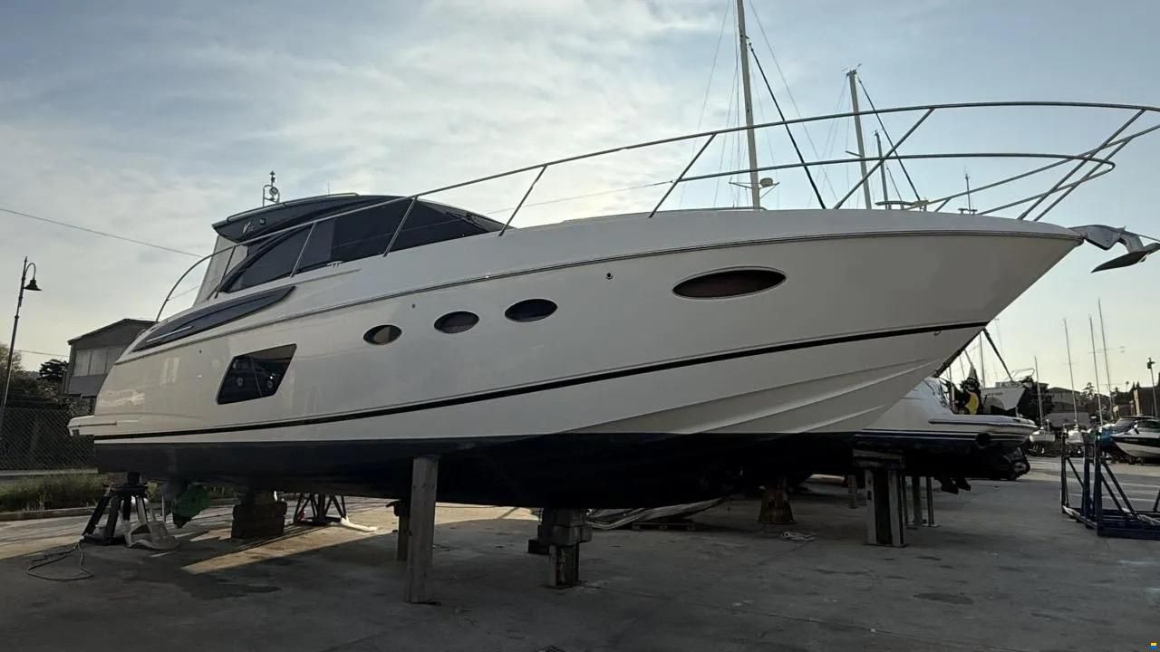 Princess V 48 DREI-KABINEN