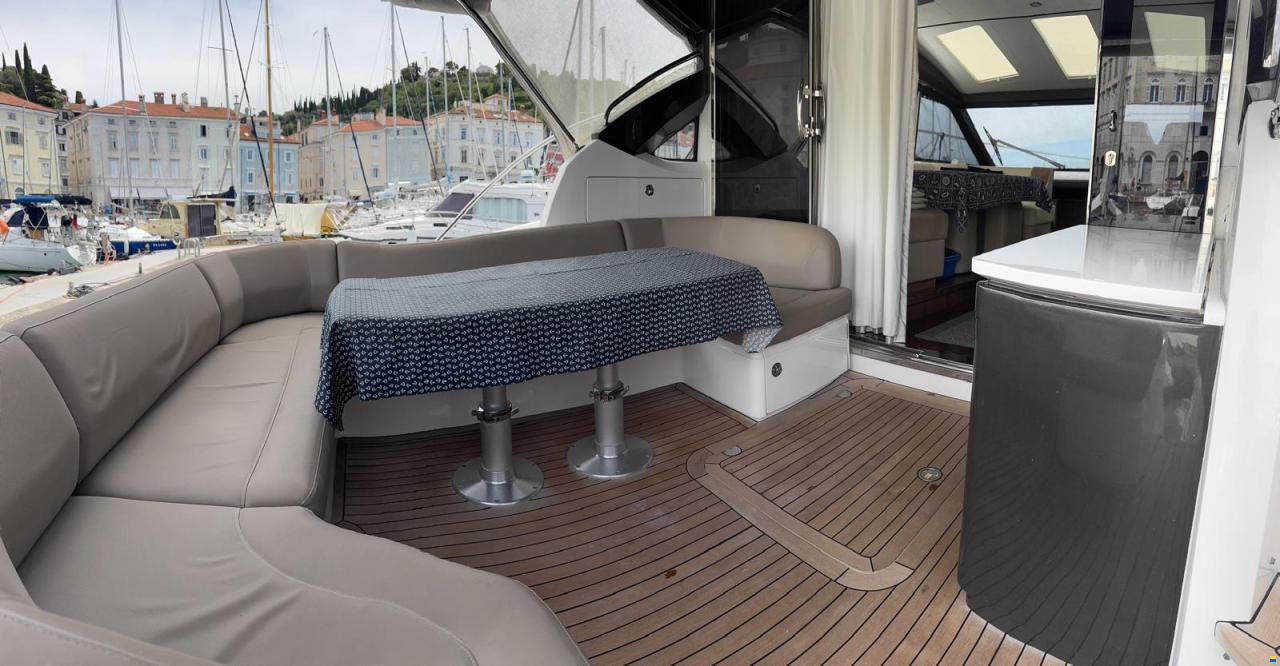 Princess V 48 DREI-KABINEN
