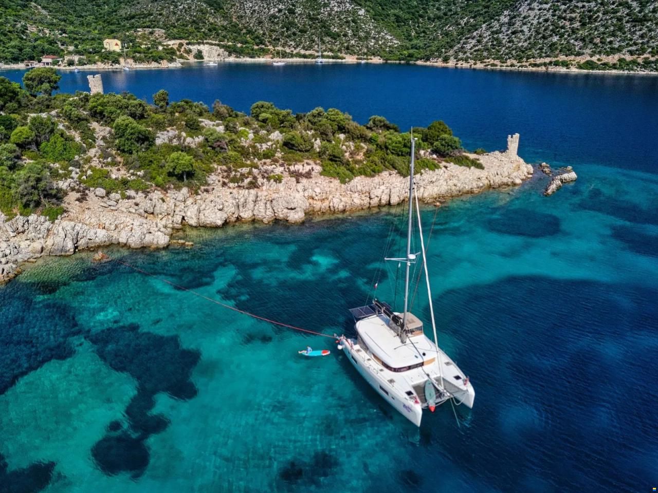 Lagoon 42