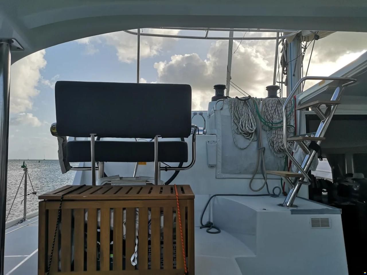 Lagoon 42