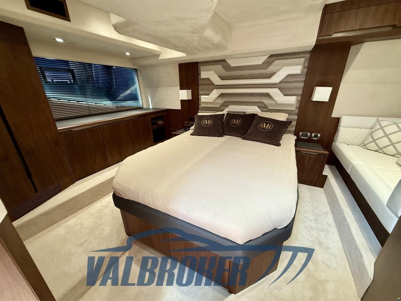 Galeon 460 fly
