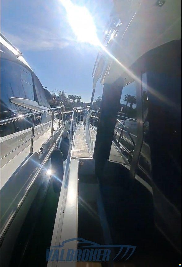 Galeon 460 fly