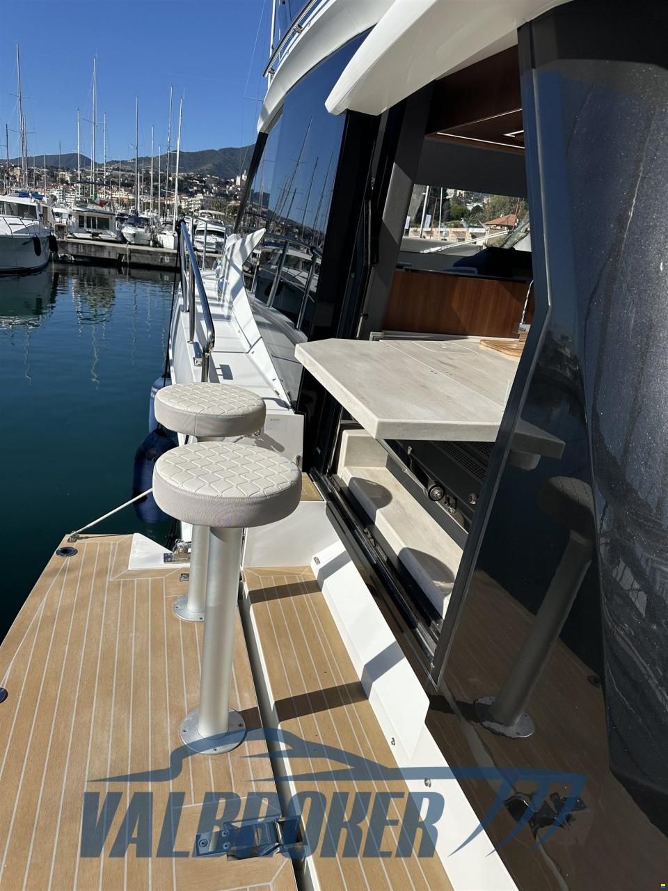 Galeon 460 fly