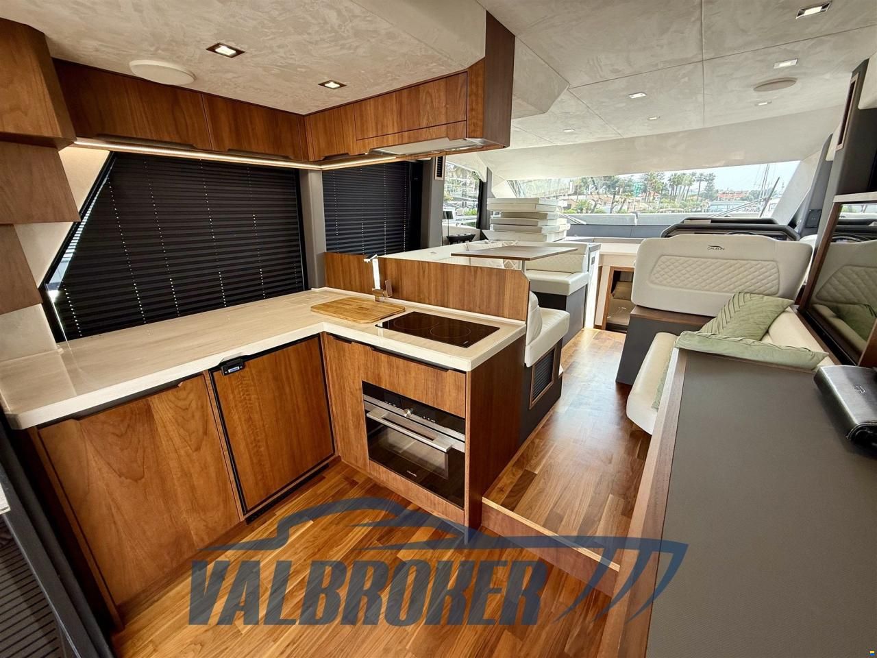 Galeon 460 fly