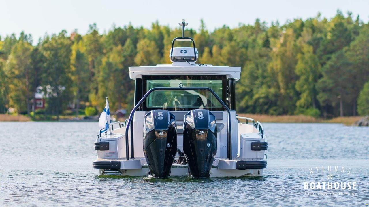 Axopar 28 Cabin