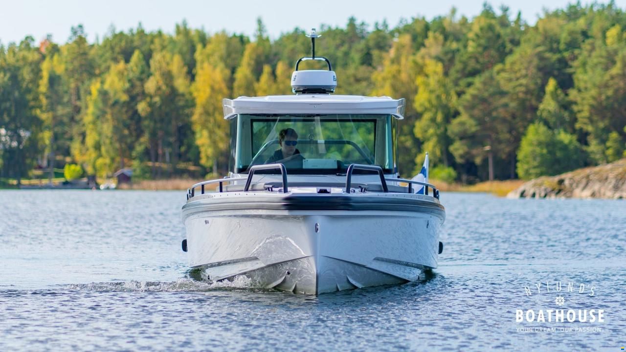 Axopar 28 Cabin