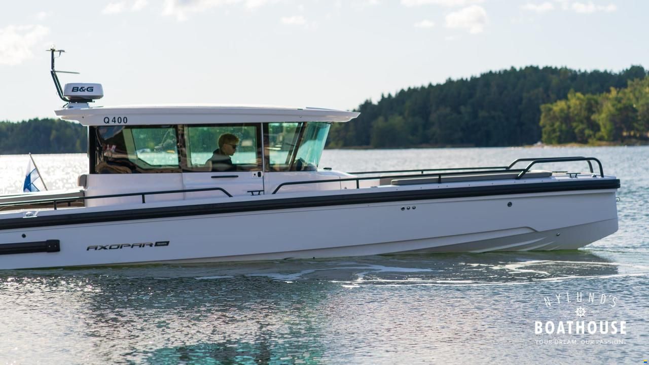 Axopar 28 Cabin