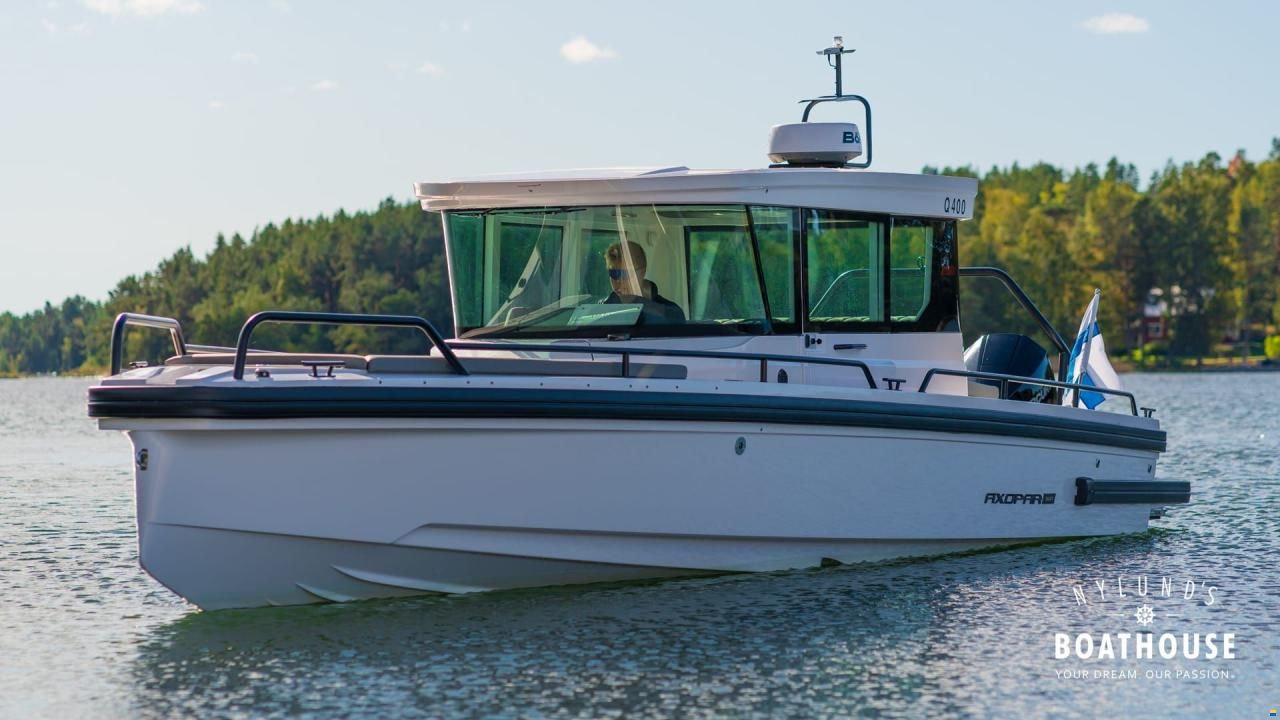 Axopar 28 Cabin