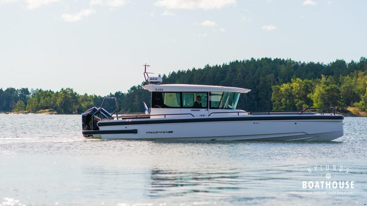 Axopar 28 Cabin