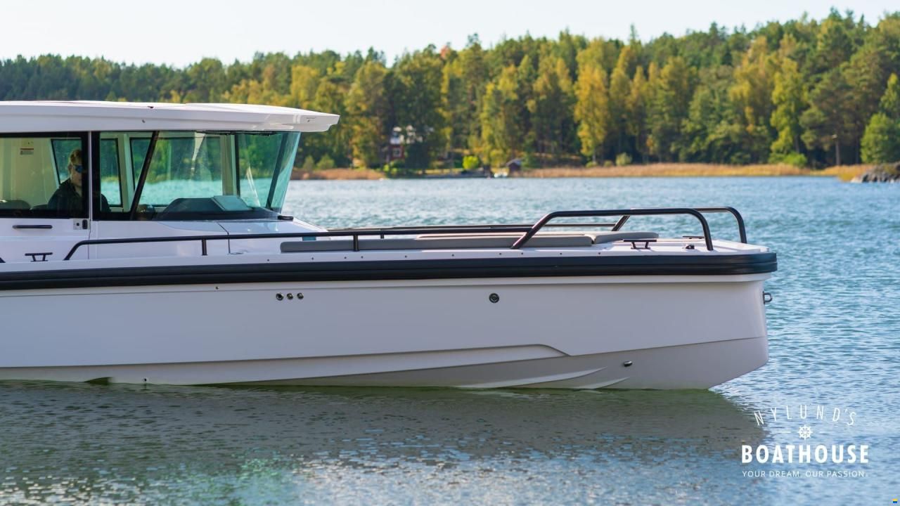 Axopar 28 Cabin