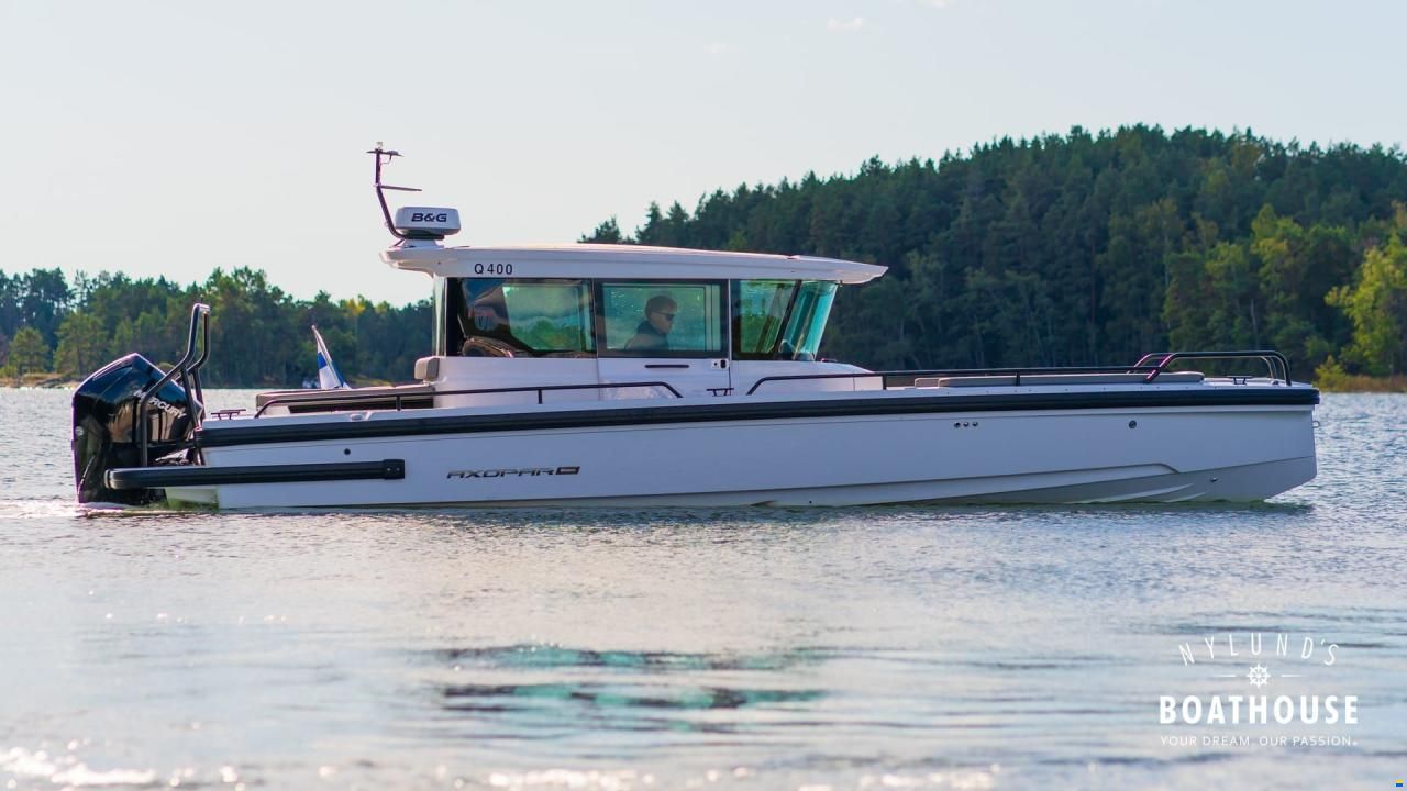 Axopar 28 Cabin