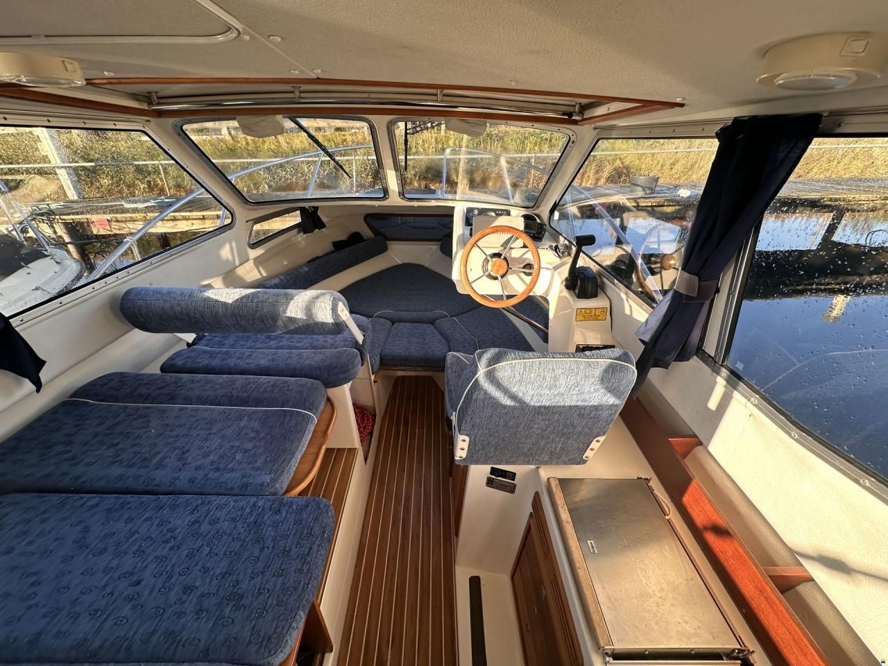 Bella 703