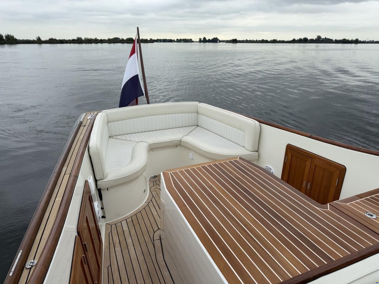Long Island 33 Runabout