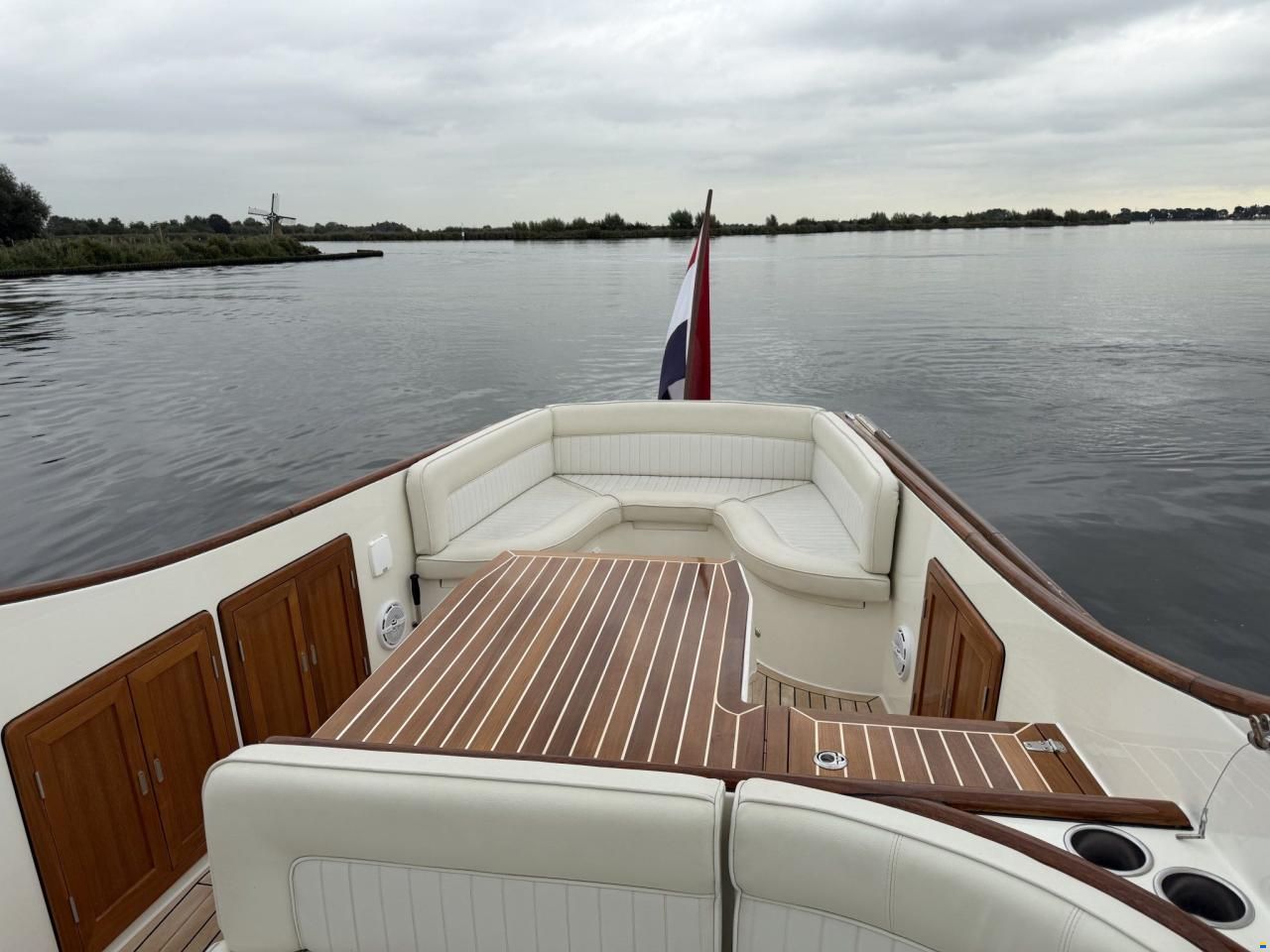 Long Island 33 Runabout