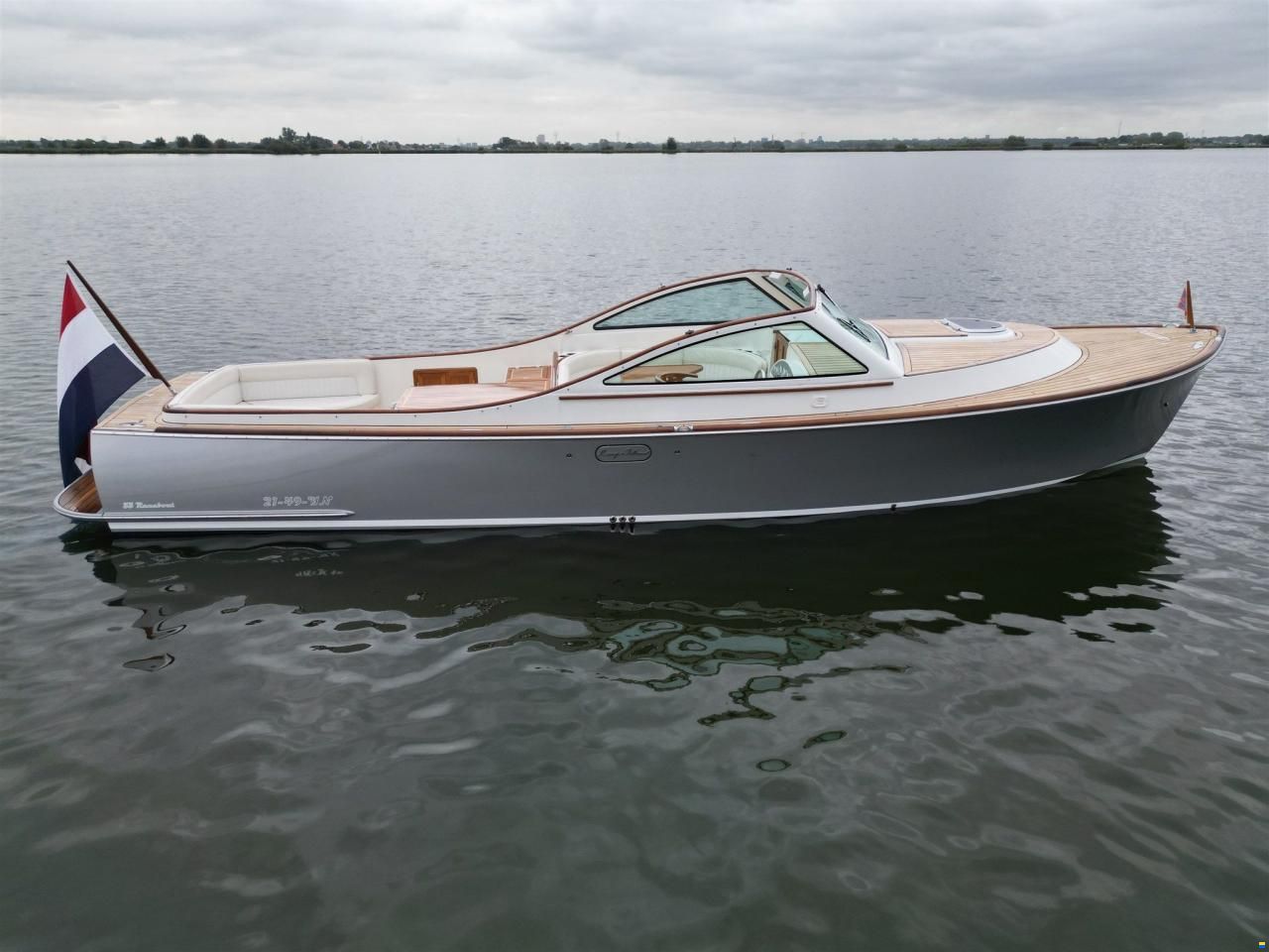Long Island 33 Runabout