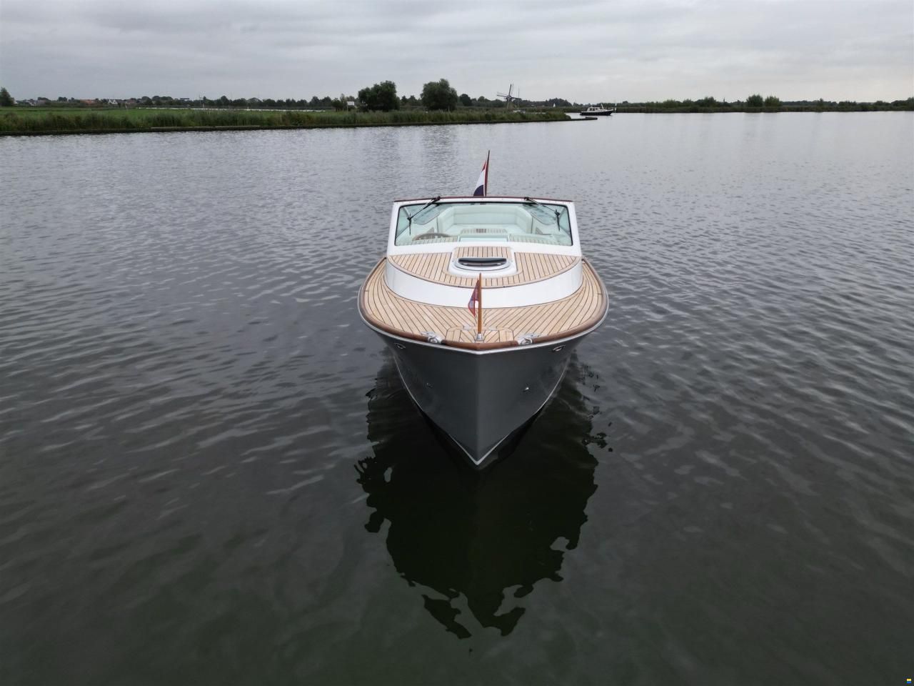 Long Island 33 Runabout