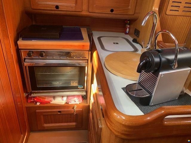 Bavaria 320