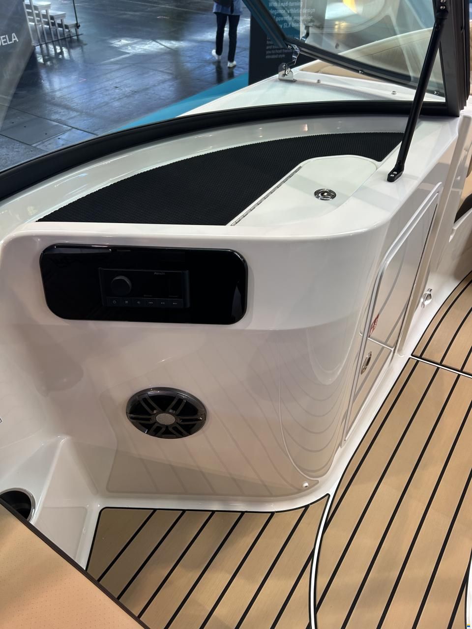 Sea Ray 230 SDOE