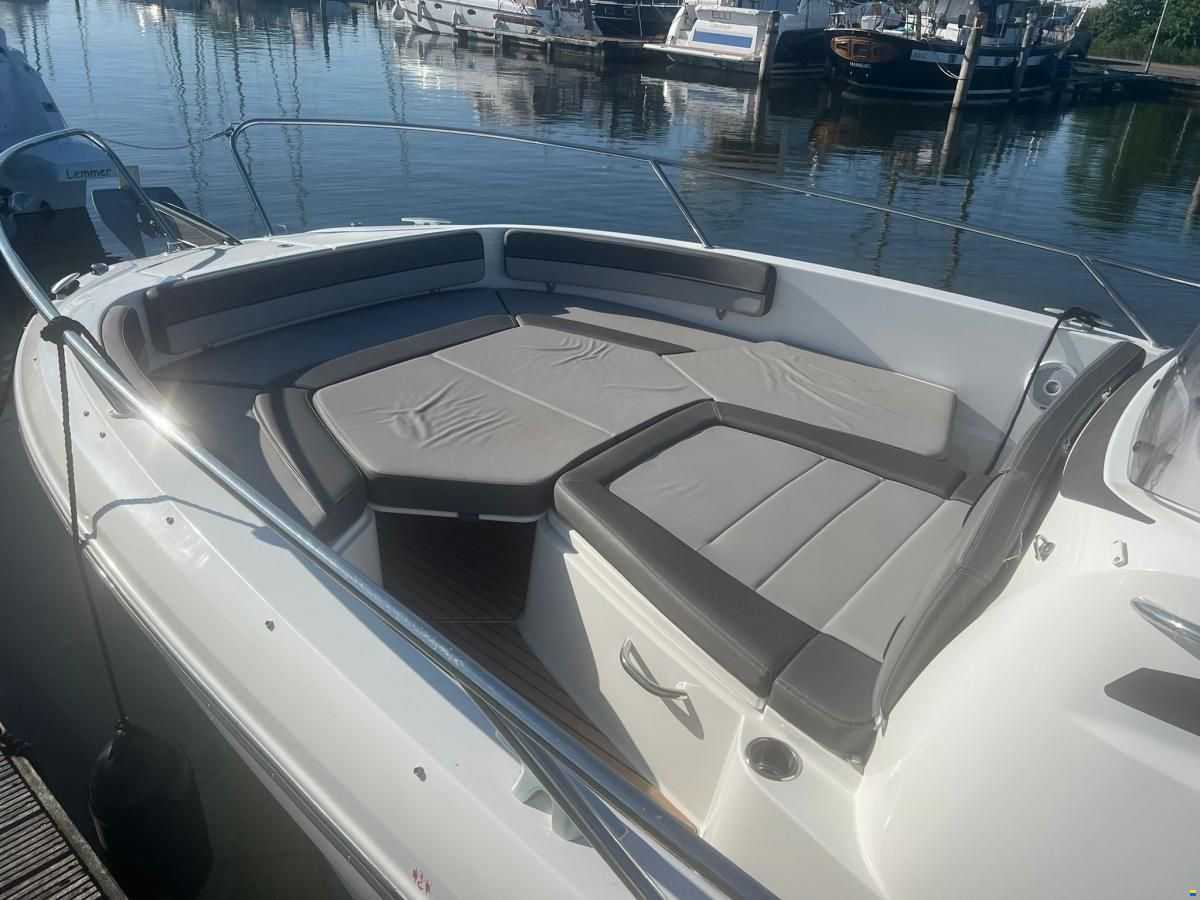 Jeanneau Cap Camarat 9.0 CC