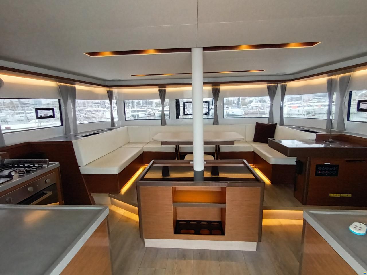 Lagoon 50