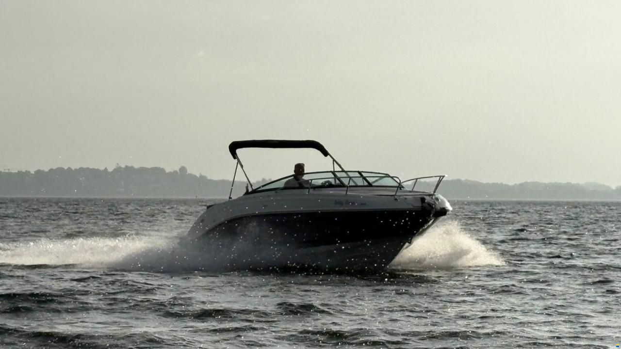 Sea Ray Sun Sport 230 OB