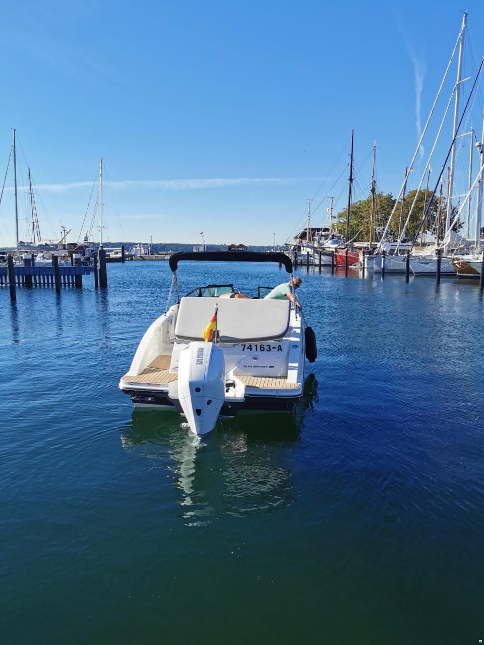 Sea Ray Sun Sport 230 OB