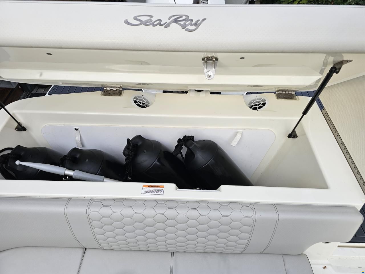 Sea Ray Sun Sport 230 OB