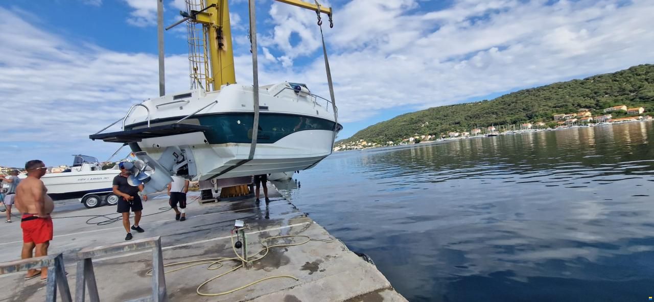 Crownline 765 Bayside