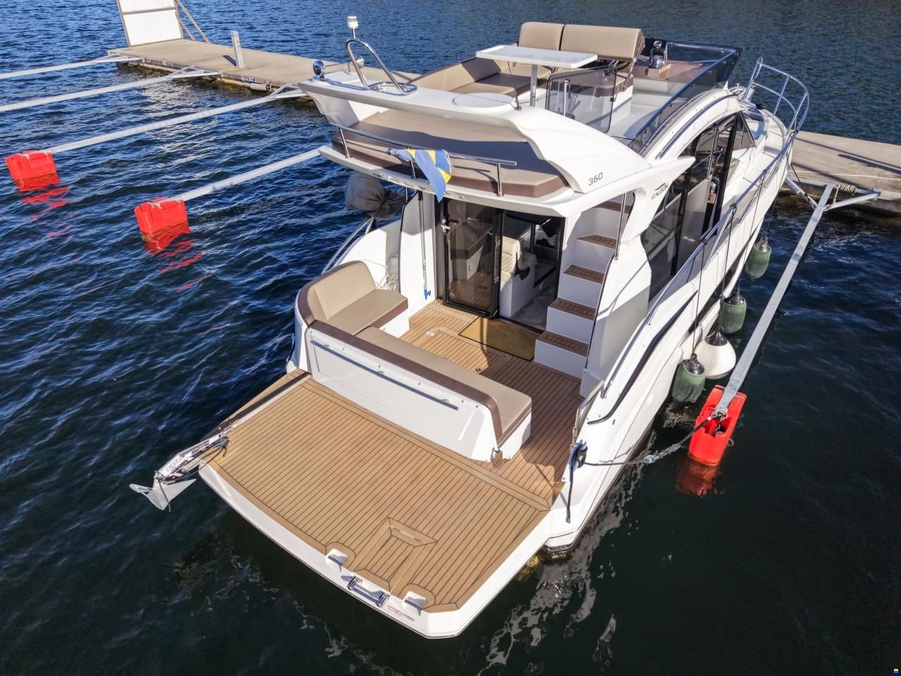 Galeon 360 Fly