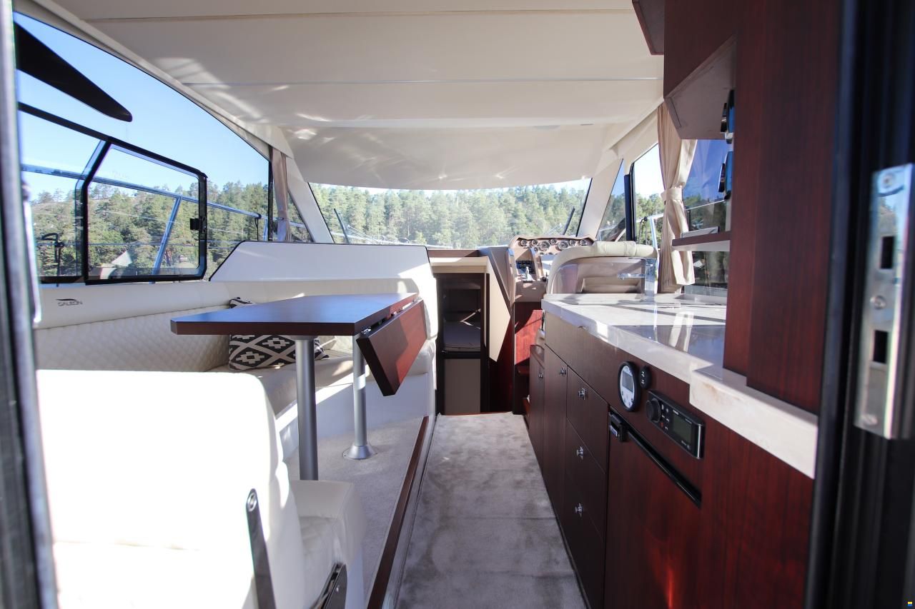 Galeon 360 Fly