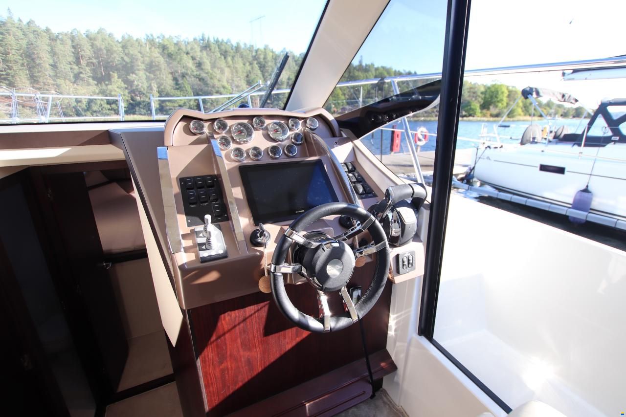 Galeon 360 Fly
