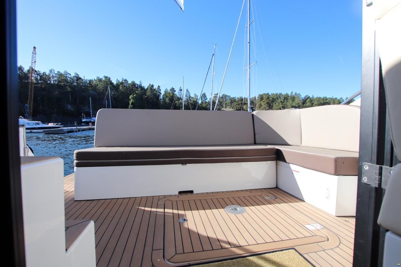 Galeon 360 Fly