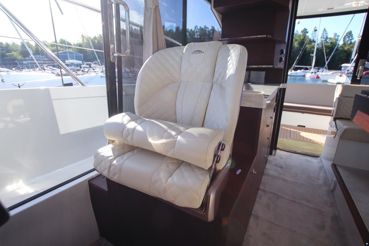 Galeon 360 Fly
