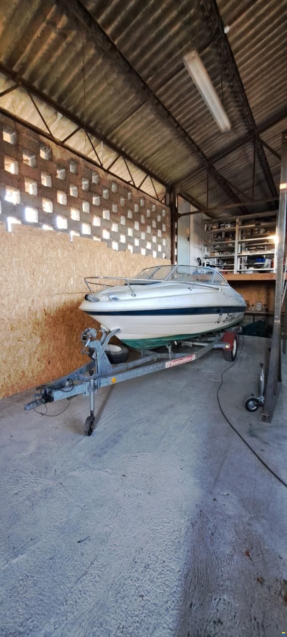 Bayliner 1802 Capri LS Cuddy