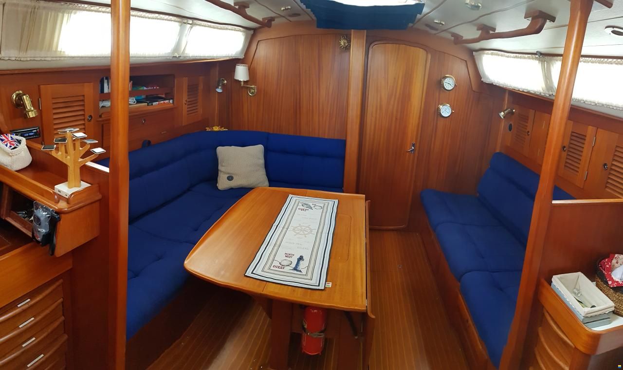 Hallberg-Rassy HR 45