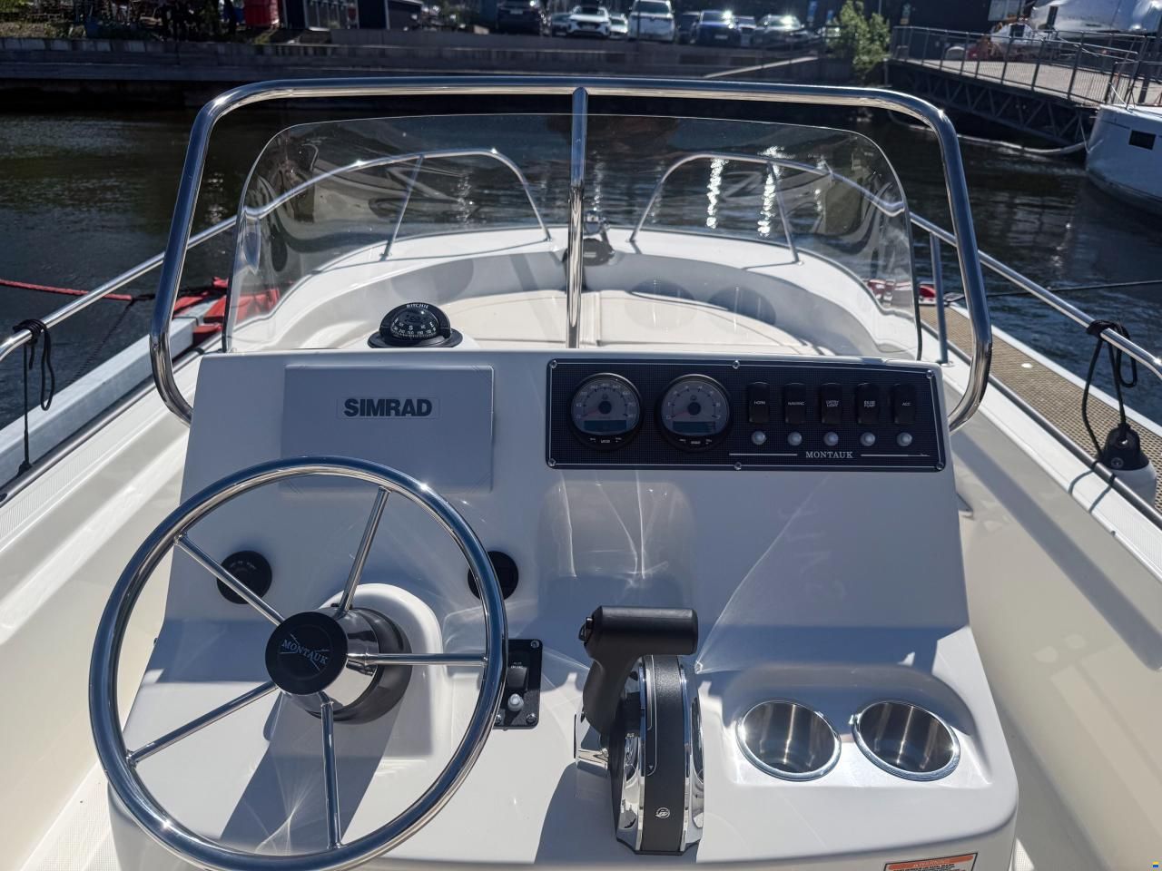 Boston Whaler 190 Montauk