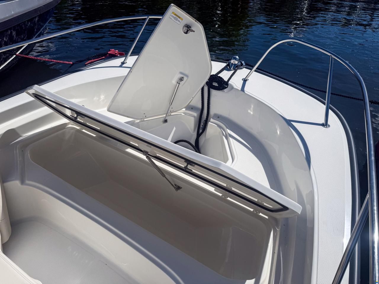 Boston Whaler 190 Montauk