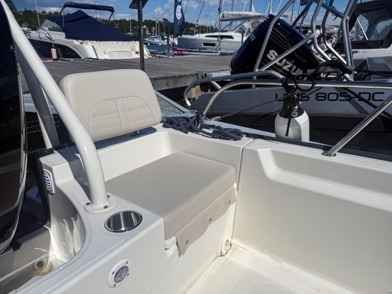Boston Whaler 190 Montauk