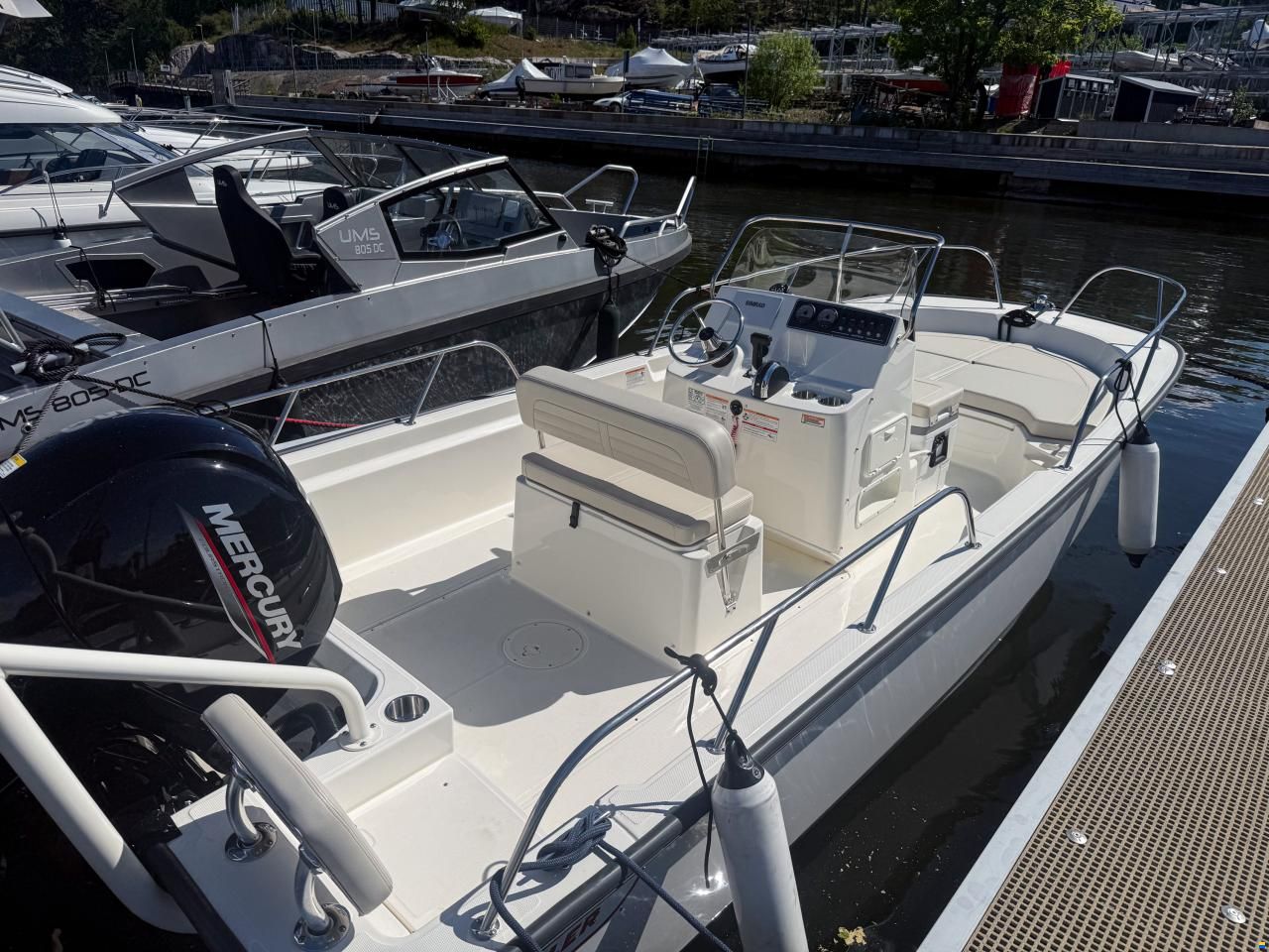 Boston Whaler 190 Montauk
