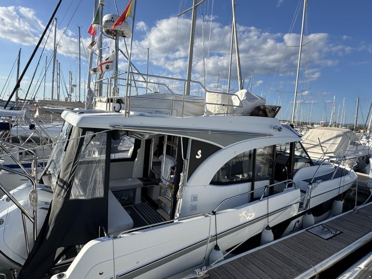 Beneteau Antares 11 Fly