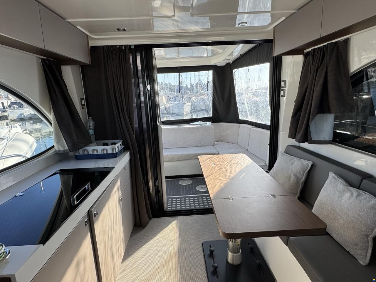 Beneteau Antares 11 Fly