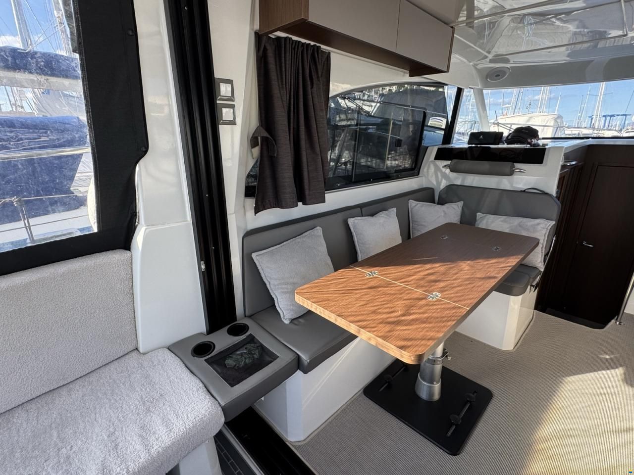 Beneteau Antares 11 Fly