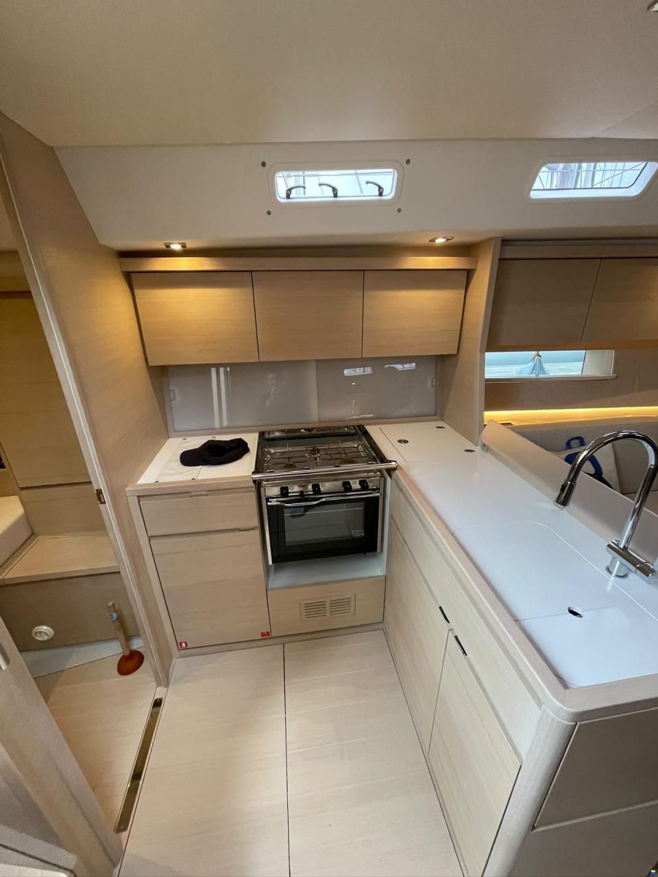Solaris 44