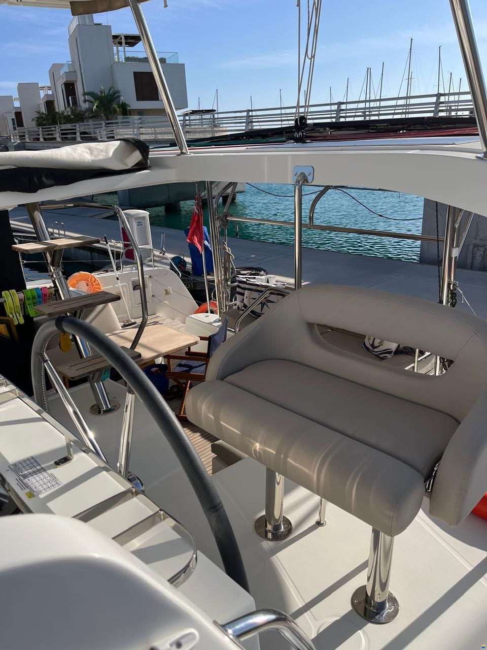 Lagoon 42