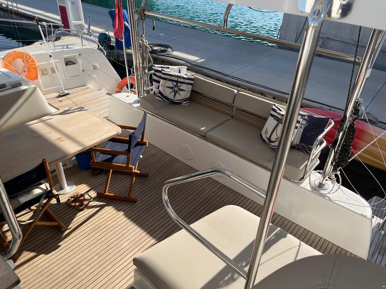 Lagoon 42